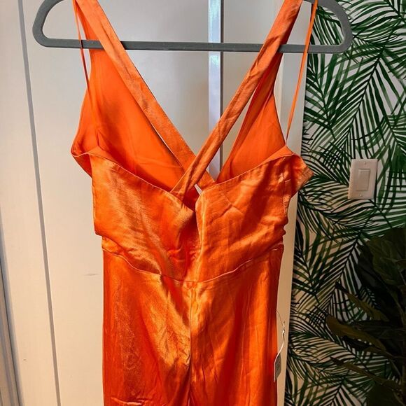 Bardot Ambroise One Shoulder Satin Dress in Burnt Orange NWT Large - Picture 6 of 12